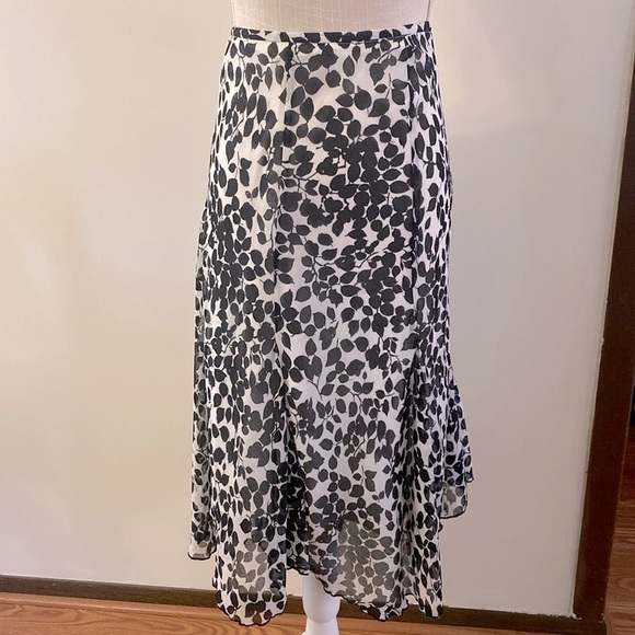 Gegrge Me by Mark Eisen woman’s white / black leaf flare uneven hem skirt 20W - Picture 1 of 11